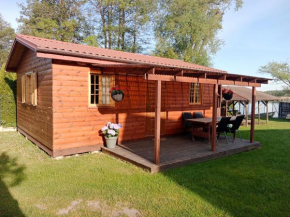 Domek drewniany nad jeziorem in Zełwągi
